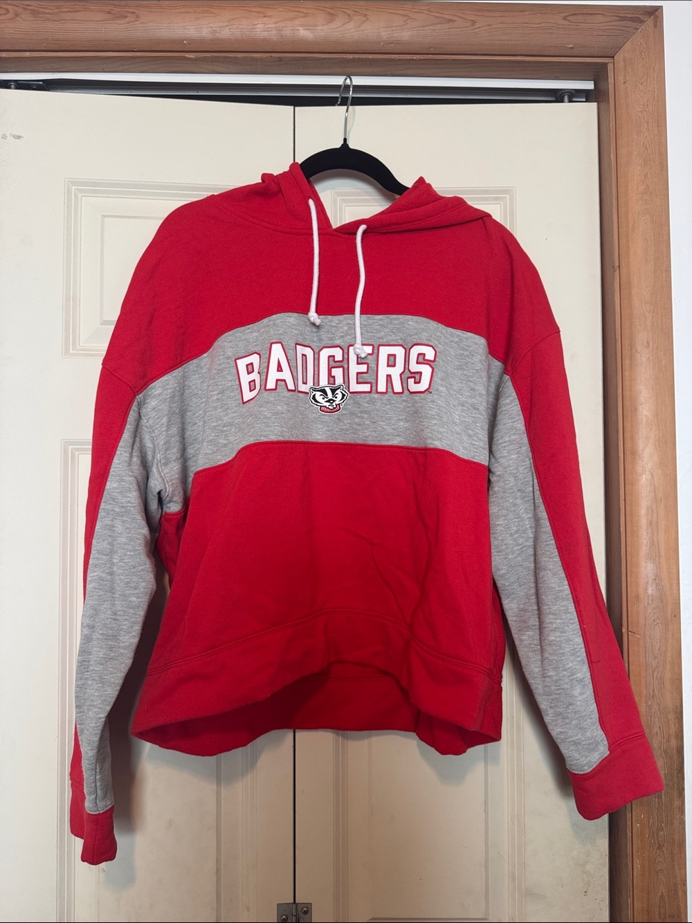 Wisconsin Badgers Slightly Cropped Red and Gray Hoodie XL